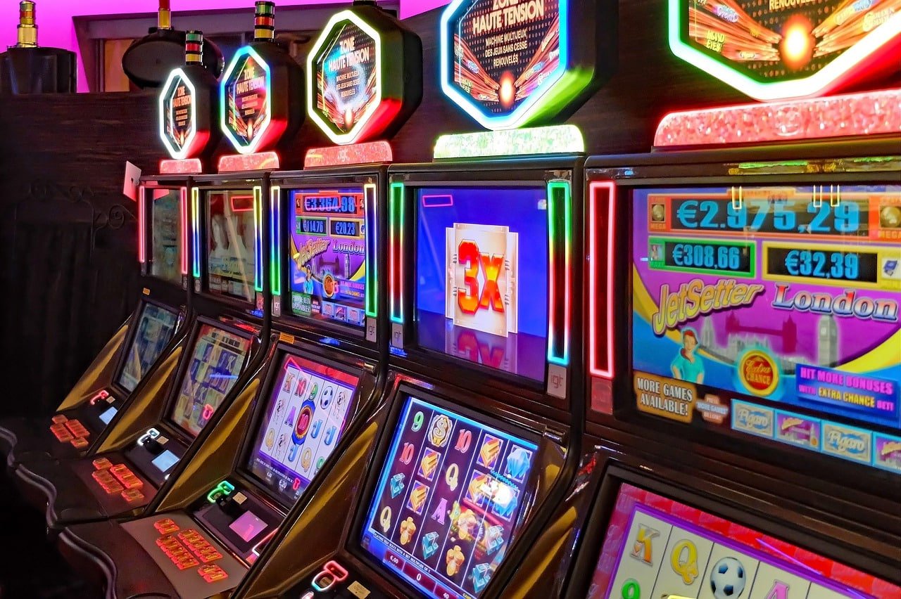 Filipino player accessing ag777 Live Casino dealer table on mobile browser